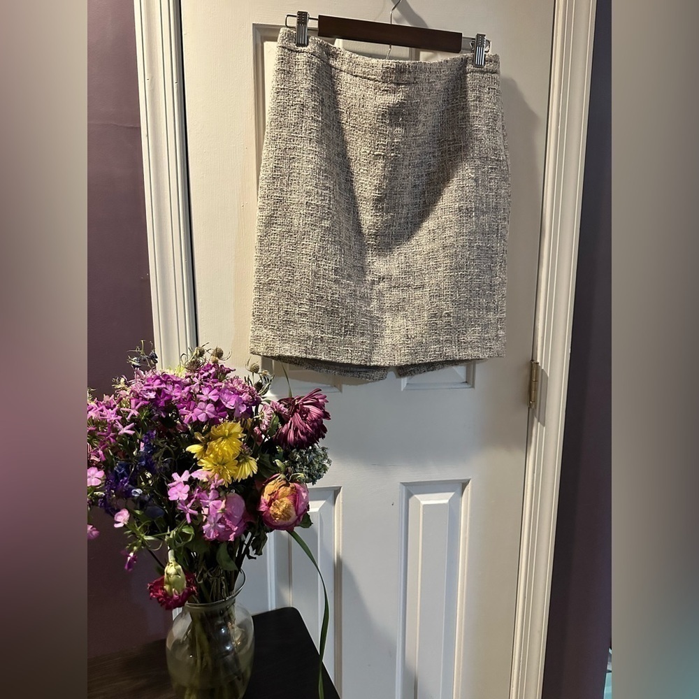 𝅺ann Taylor Tweed Skirt